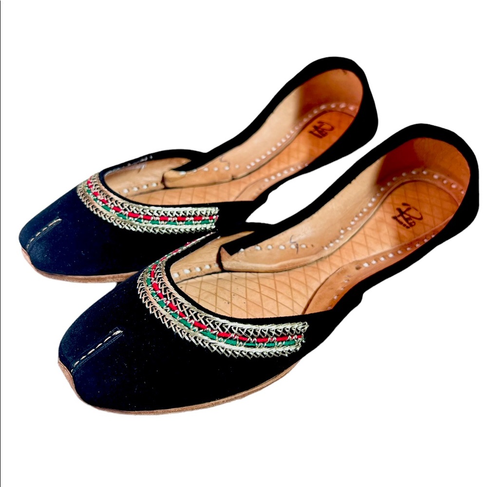 NEW Woman’s Jutti Flats (Little foam)